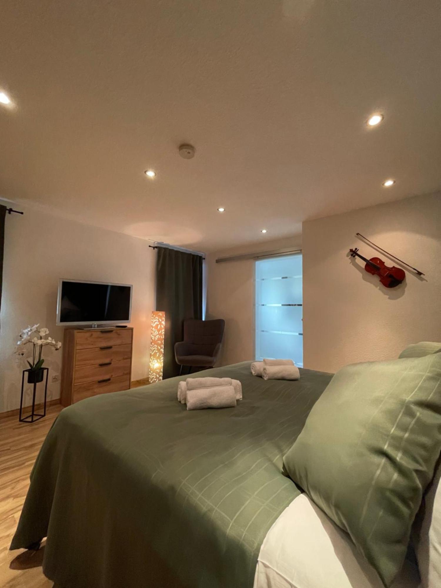 Apartment Violine2 Am Bahnhof-City Байройт Екстериор снимка